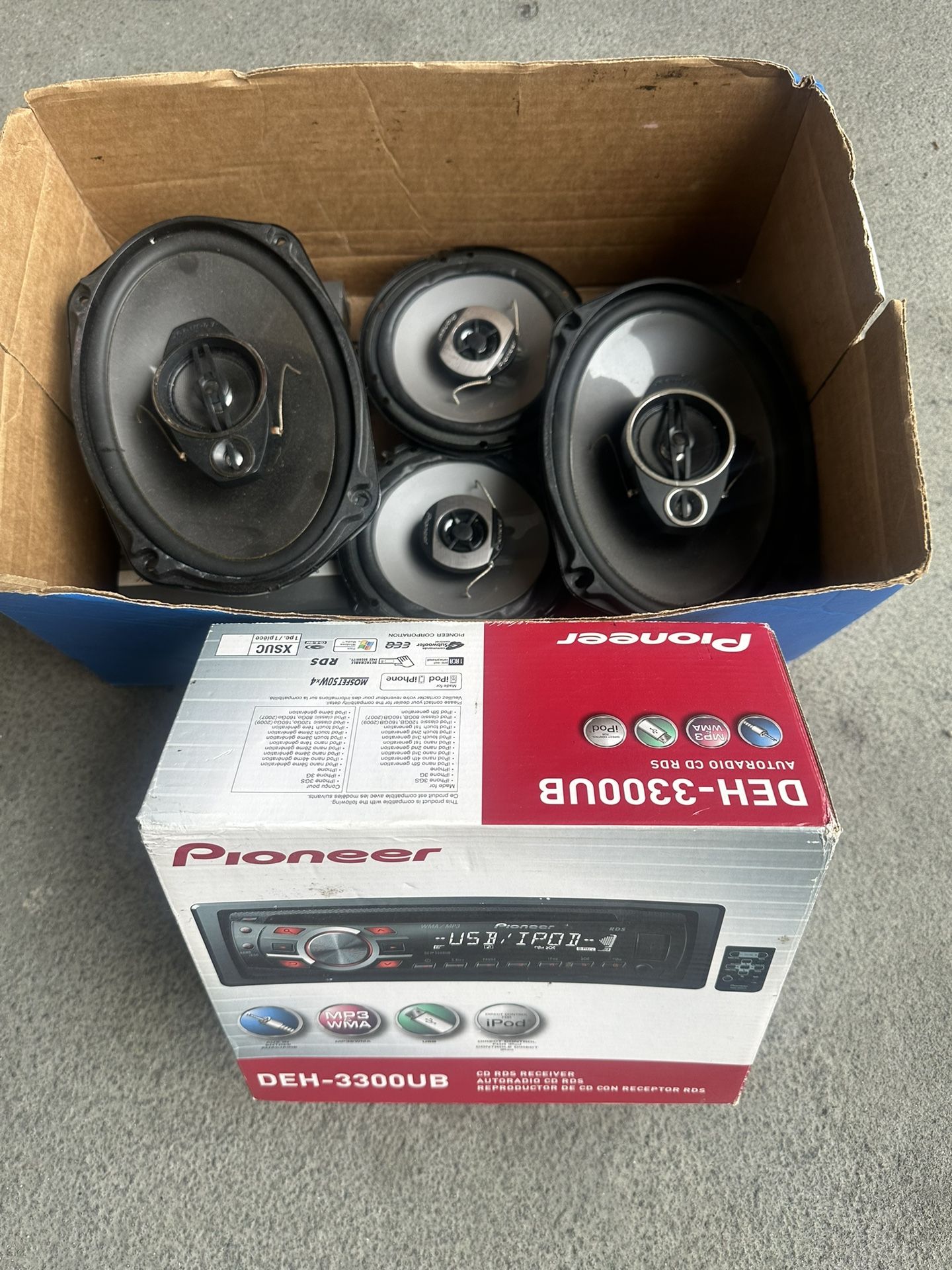 Car Stereo, Speakers, And Amp