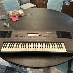 Roland E-600 Keyboard 