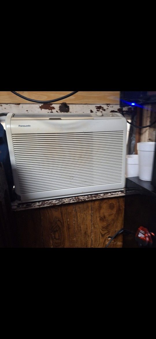 Window AC Air Conditioner 