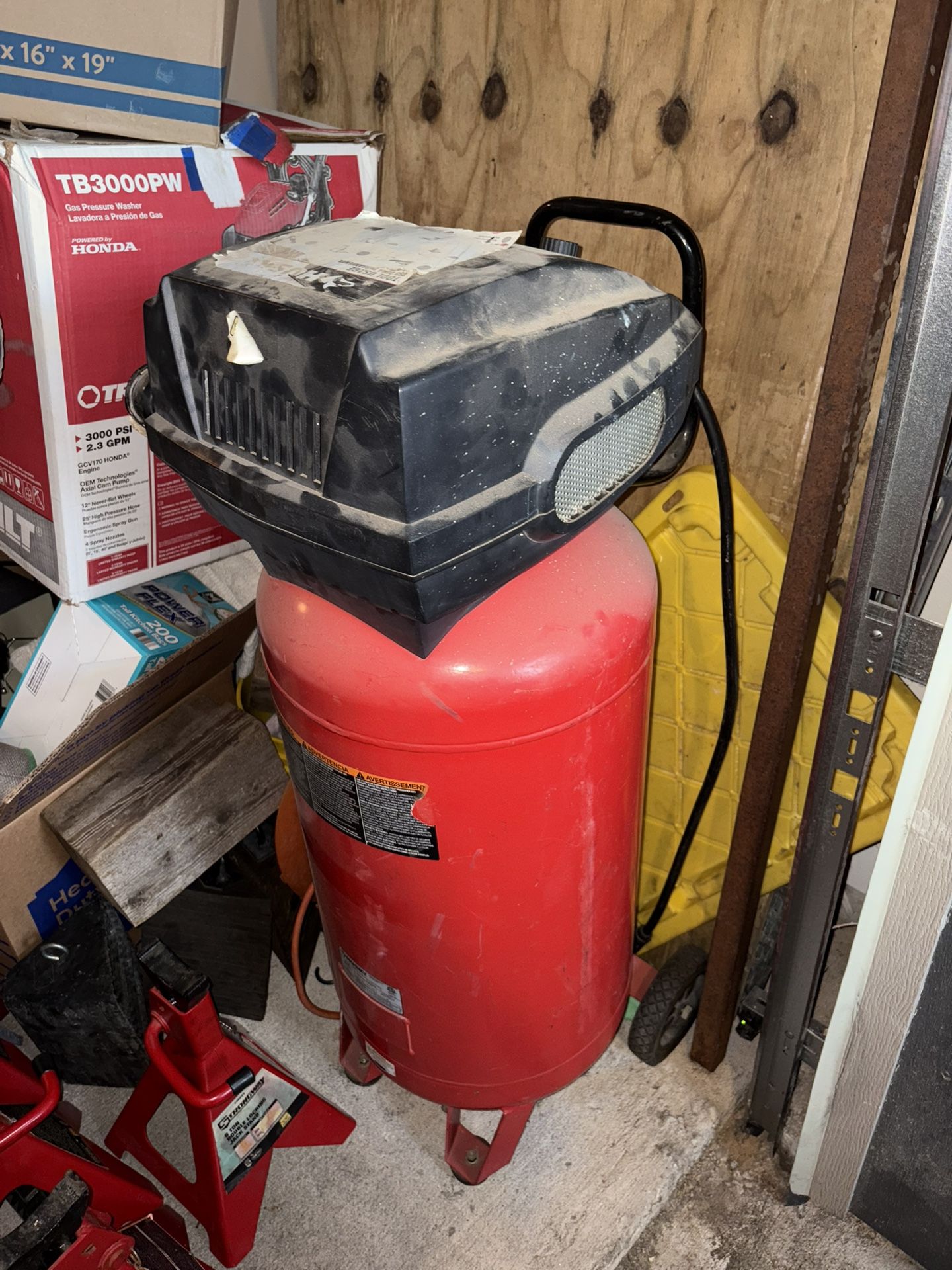 Husky 26 Gallon Upright Air Compressor