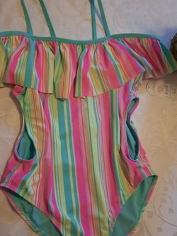 Bathinf Suit Size 14 Plus In Girls