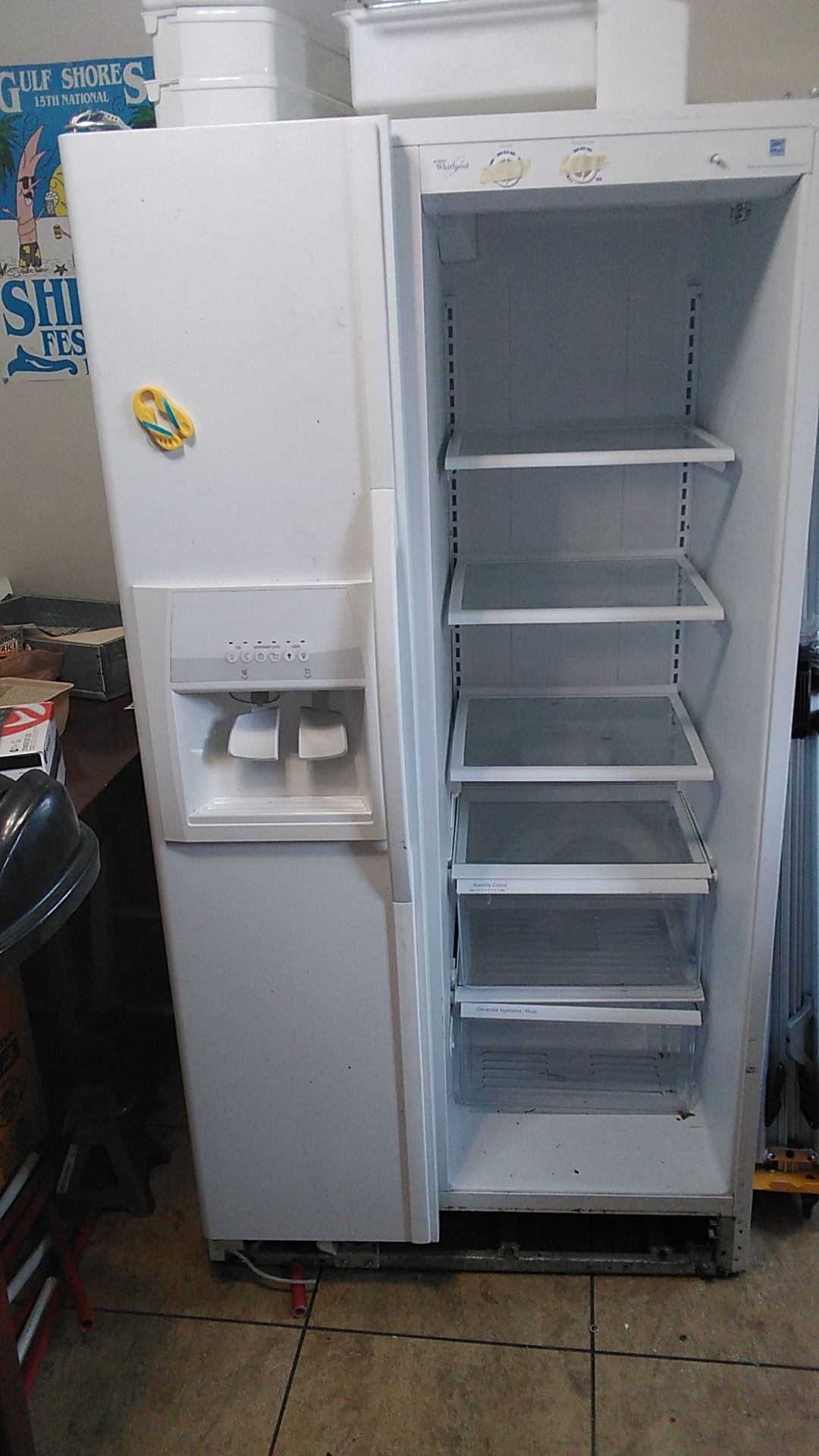 Whirlpool sidebyside refrigerator freezer ice maker water dispenser for Sale in Perdido Beach