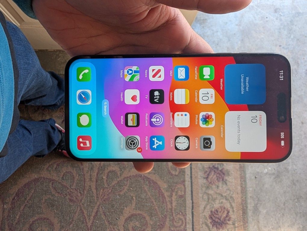 iPhone 15 Pro Max 256gb Unlocked Cracked Back, Broken Back Camera, Broken Flashlight As Is