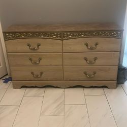 6-Drawer Dresser – Light Wood & Marble Top Design