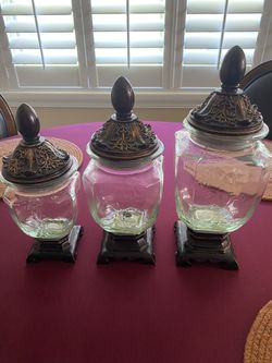 3 Kitchen Canisters 