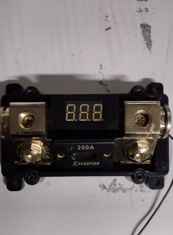 4 Gauge Voltage Reader