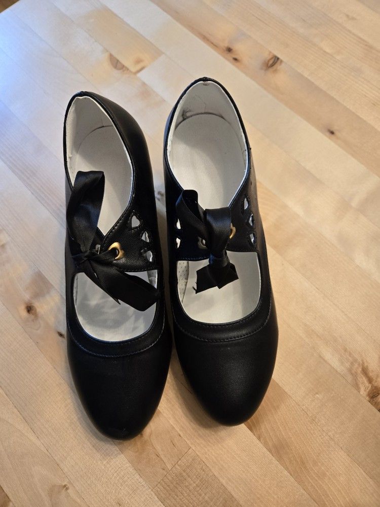 Size 9 Mary Jane Pumps