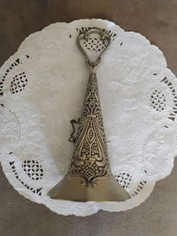 Vintage Tussie-Mussie bouquet holder