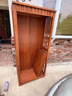 Wooden shelf cabinet
