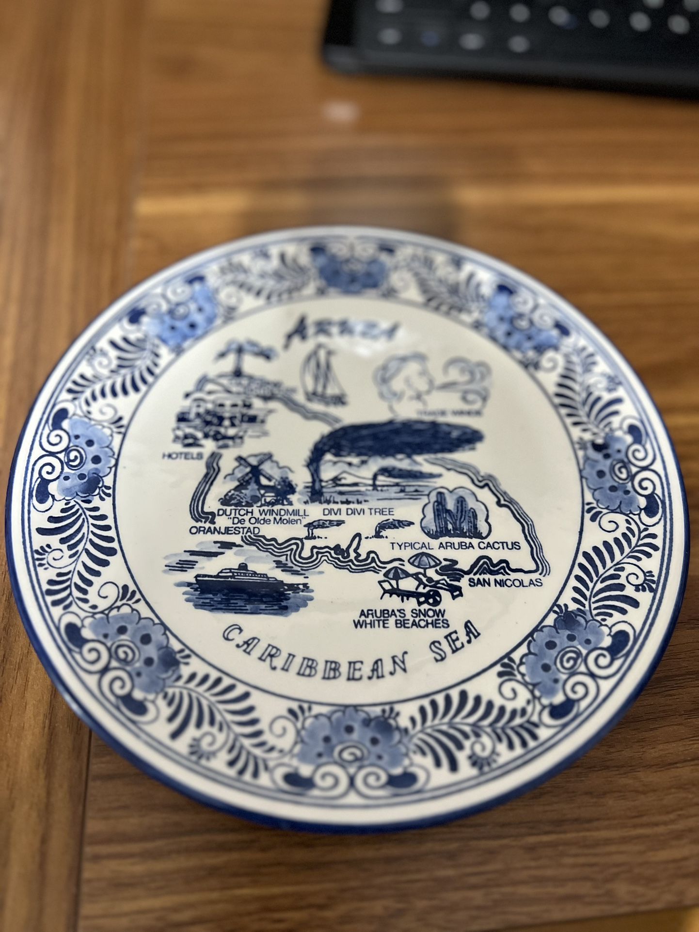 Aruba Decorative Plate 