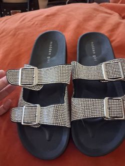 Sandals 🩴 women size 9