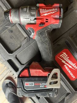 Milwaukee M18 Hammer Drill