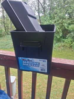 Deka battery box