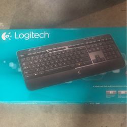 Logitech Mk 520 Wireless Combo Keyboard 