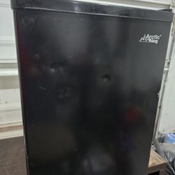 Artic King Mini Fridge