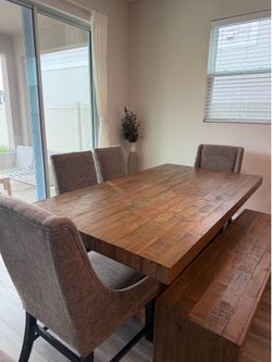 Dining table (Ashley)