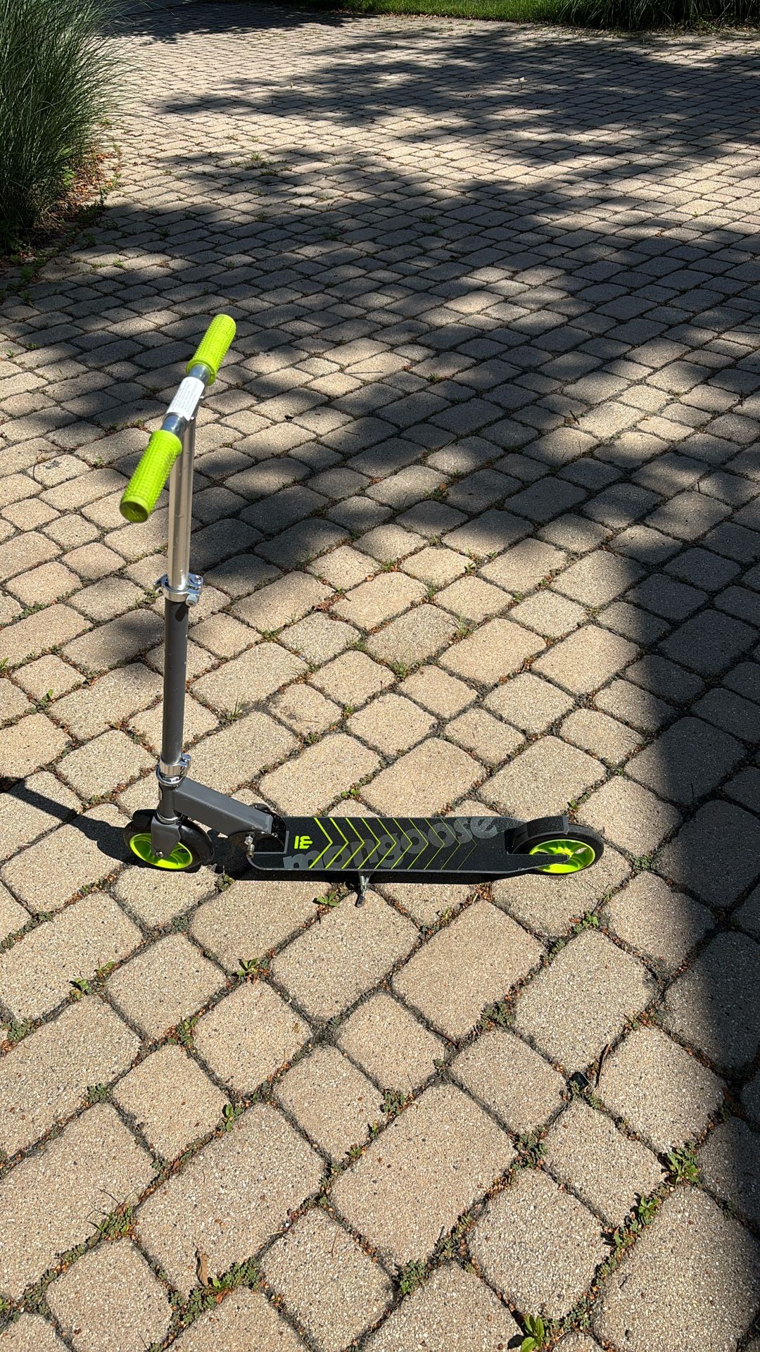 Manual Green Mongoose Scooter