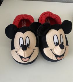 Mickey Mouse Toddler Slippers, Size 9/10