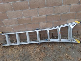 GORILLA LADDERS 18 FT LIKE NEW. ALL ALUMINUM $150