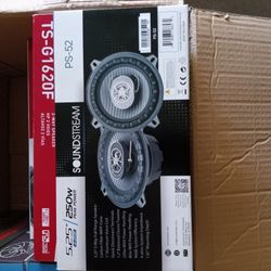 Soundstream 5.25 Audio Speakers Brand New In The Box 