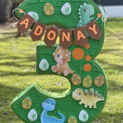 Number 3 Dinosaur 🦖 Piñata 