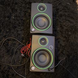 Mackie  Speakers 