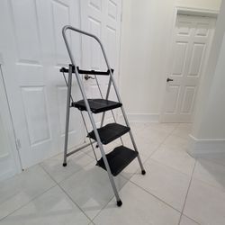 Step Ladder  -  Escalera