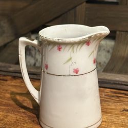 Vintage creamer pot
