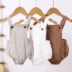 Baby Boy Cute Solid Color Strappy Bodysuit With Wrinkled Fabric Design