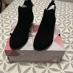 Women’s Sketchers Black Boots