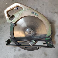 16" Makita Circular Saw