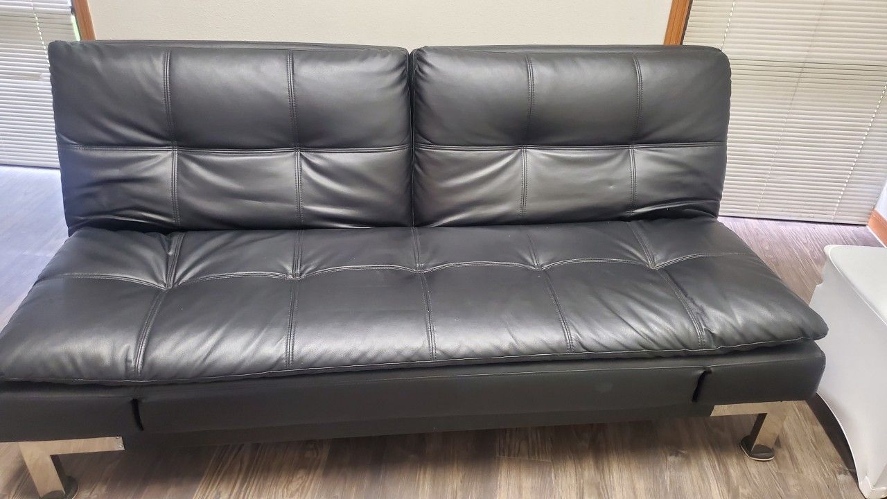 Black Futon