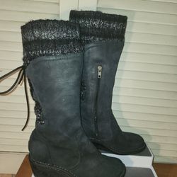 Women's Black UGG Skylair Lace back winter boots
