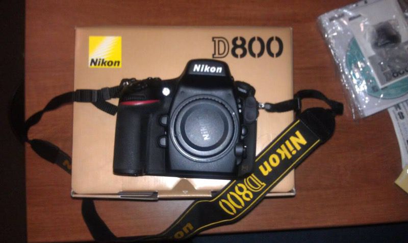 Nikon D800 Camera with Nikon MB-D12 Battery Power Pack & Super Battery