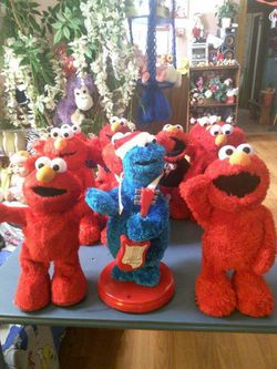 VARIOS. PELUCHES.