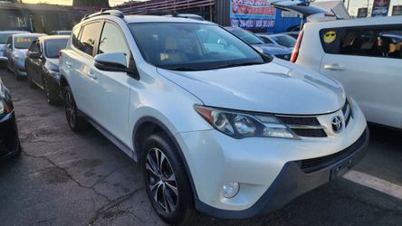 2015 TOYOTA RAV4