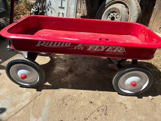 Metal wagon Radio Flyer