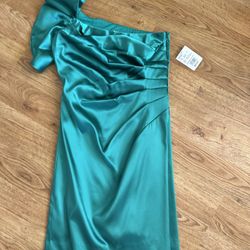 New! David’s Bridal Emerald Green One Shoulder Mini Satin Dress M