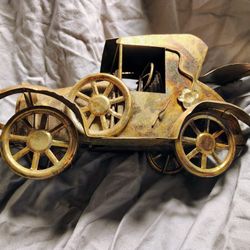 Vintage Collector Cara