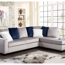 NEW PINK OR GRAY VELVET SECTIONAL ! Width: 80.33" Depth: 32.64" Height: 31.50" Van