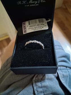 24k diamond ring 1/6 ct. t.w.