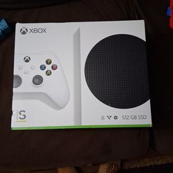 Xbox Series S 512g 2 elite core controllers 2 tb external memory