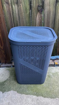 Dark Blue Plastic Laundry Hamper with Lid