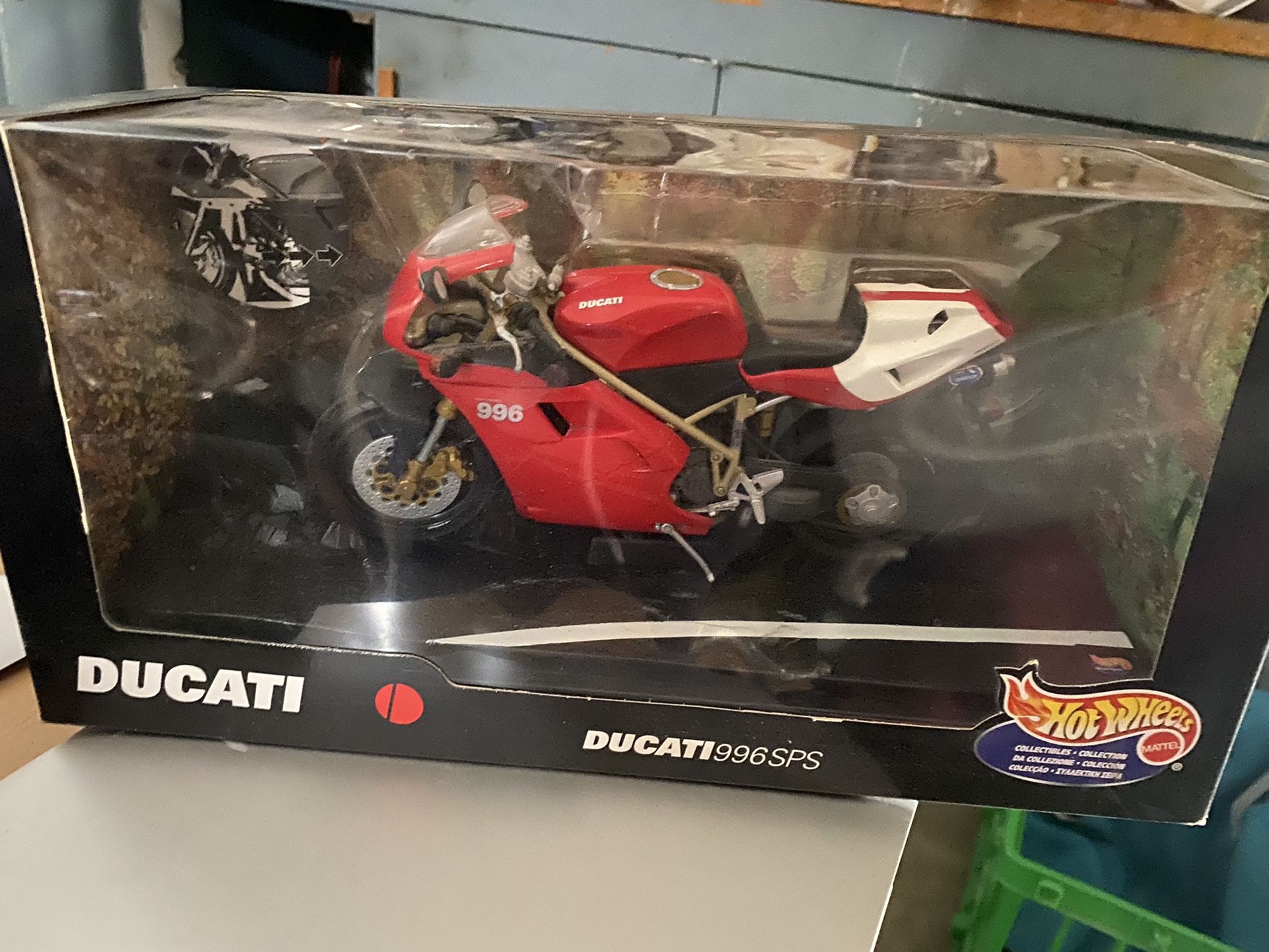 Hot wheels Ducati 996 SPS Collectibles
