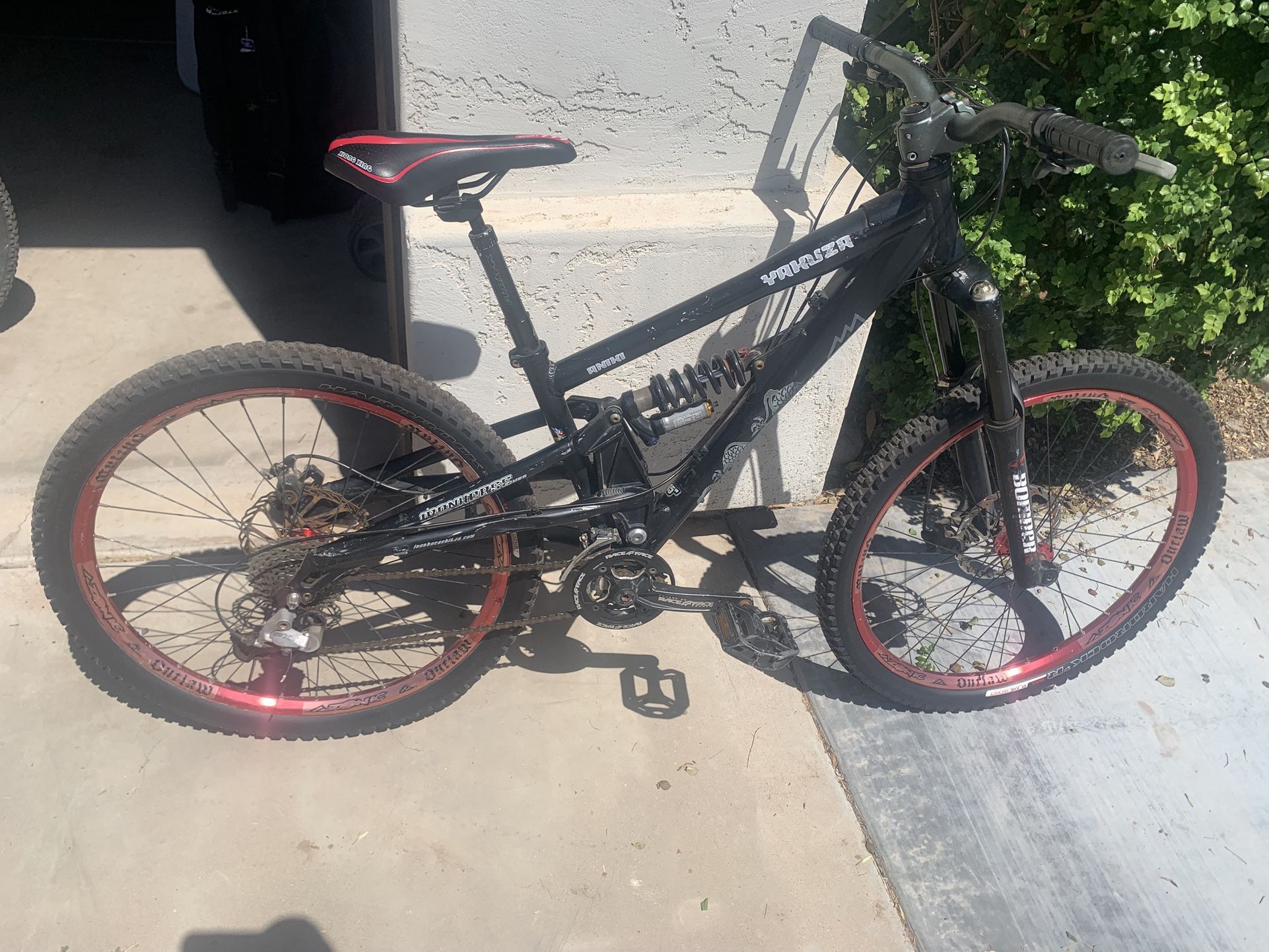 Full Suspension Mountain Bike