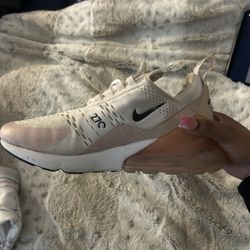 Nike Air Max 270 