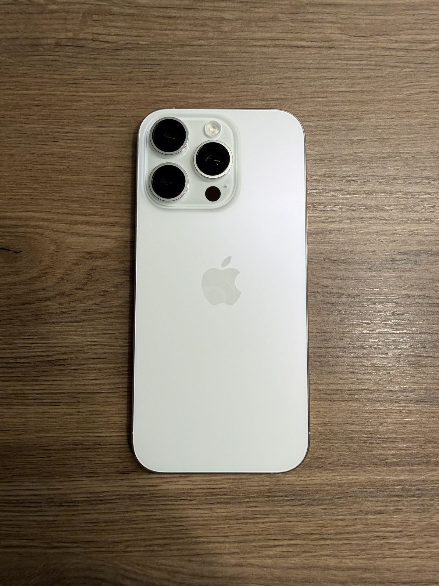 iPhone 16 Pro - 128 GB - White - Unlocked