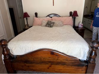 Queen bed  pick up in Granada hills