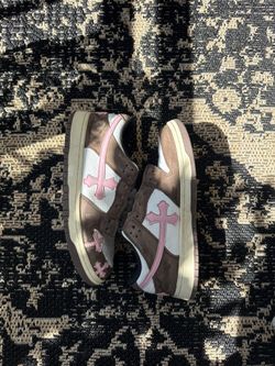 No Owners Cross Shoes