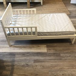 Changing Table With Toddler Bed